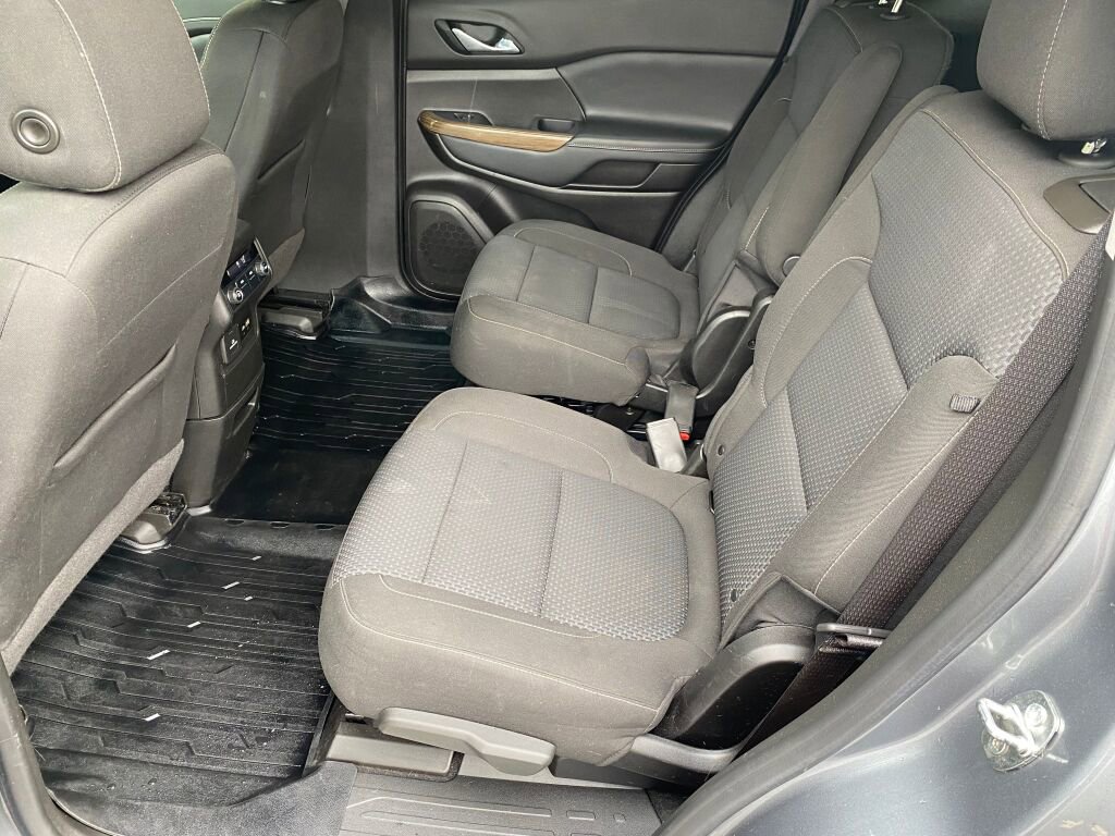 Used 2021 GMC Acadia SLE w/ Driver Convenience Package image 17