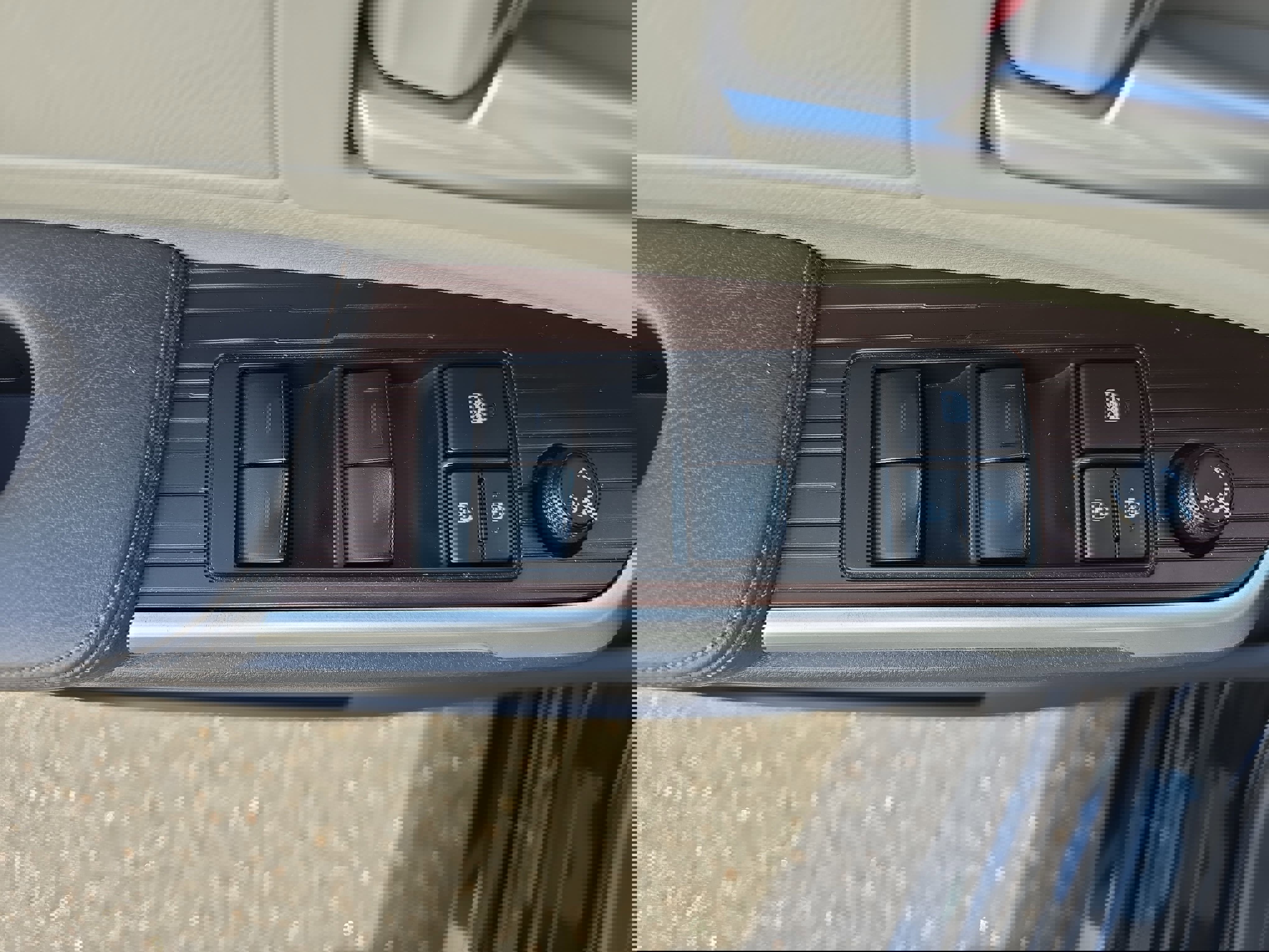 Used 2021 Toyota Sienna XLE w/ XLE Plus Package image 29