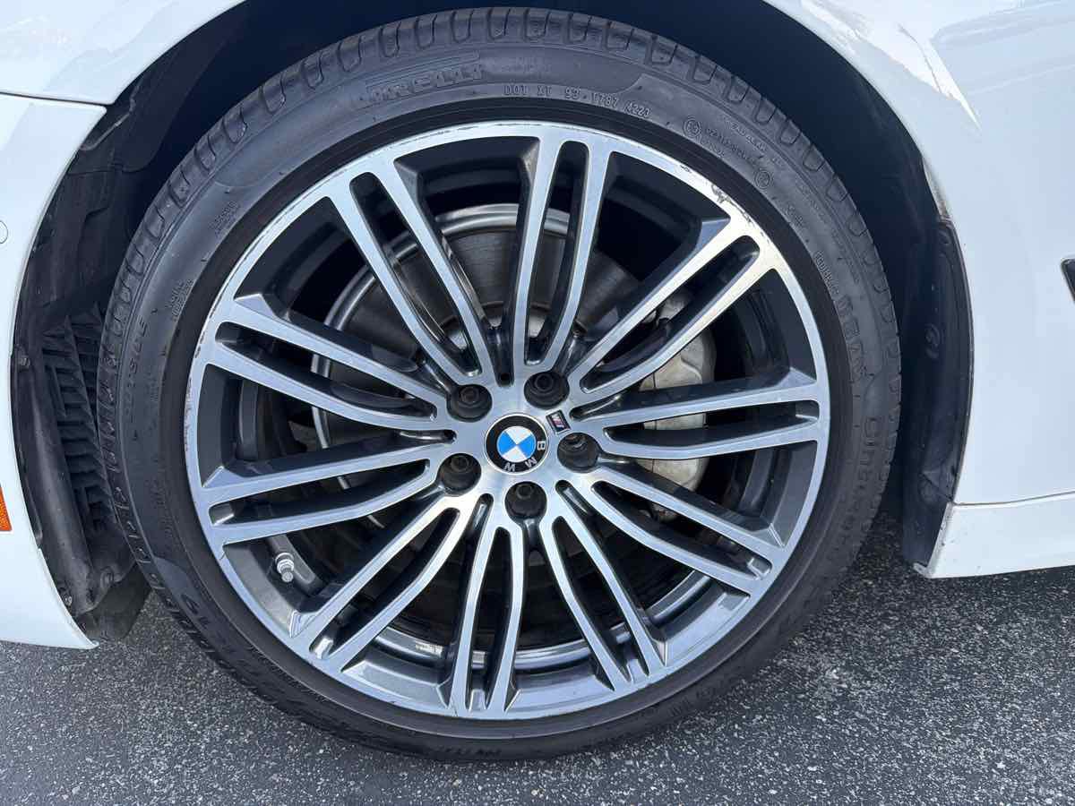 Used 2018 BMW 530i w/ M Sport Package RWD image 37