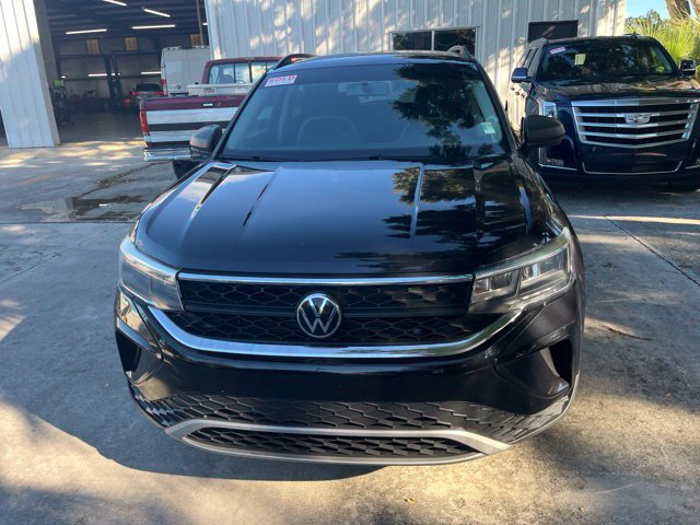 Used 2022 Volkswagen Taos S FWD image 2