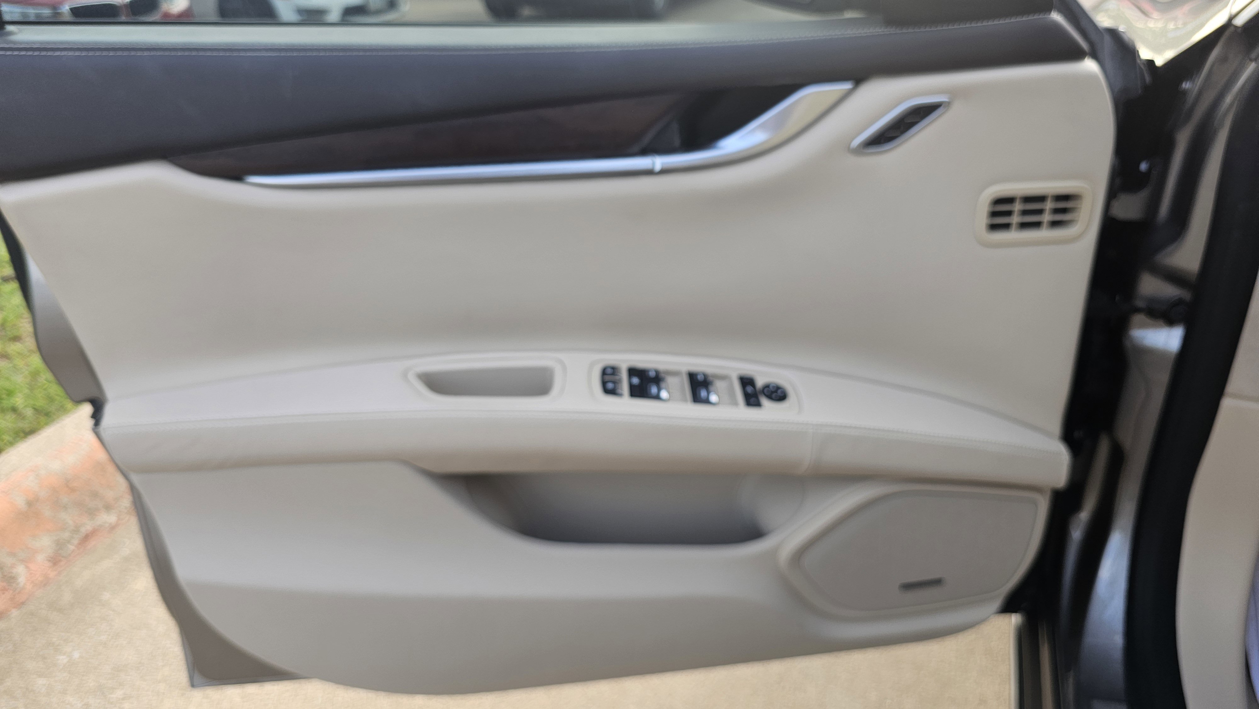 Used 2018 Maserati Ghibli GranLusso image 28