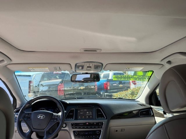 Used 2017 Hyundai Sonata Limited image 14