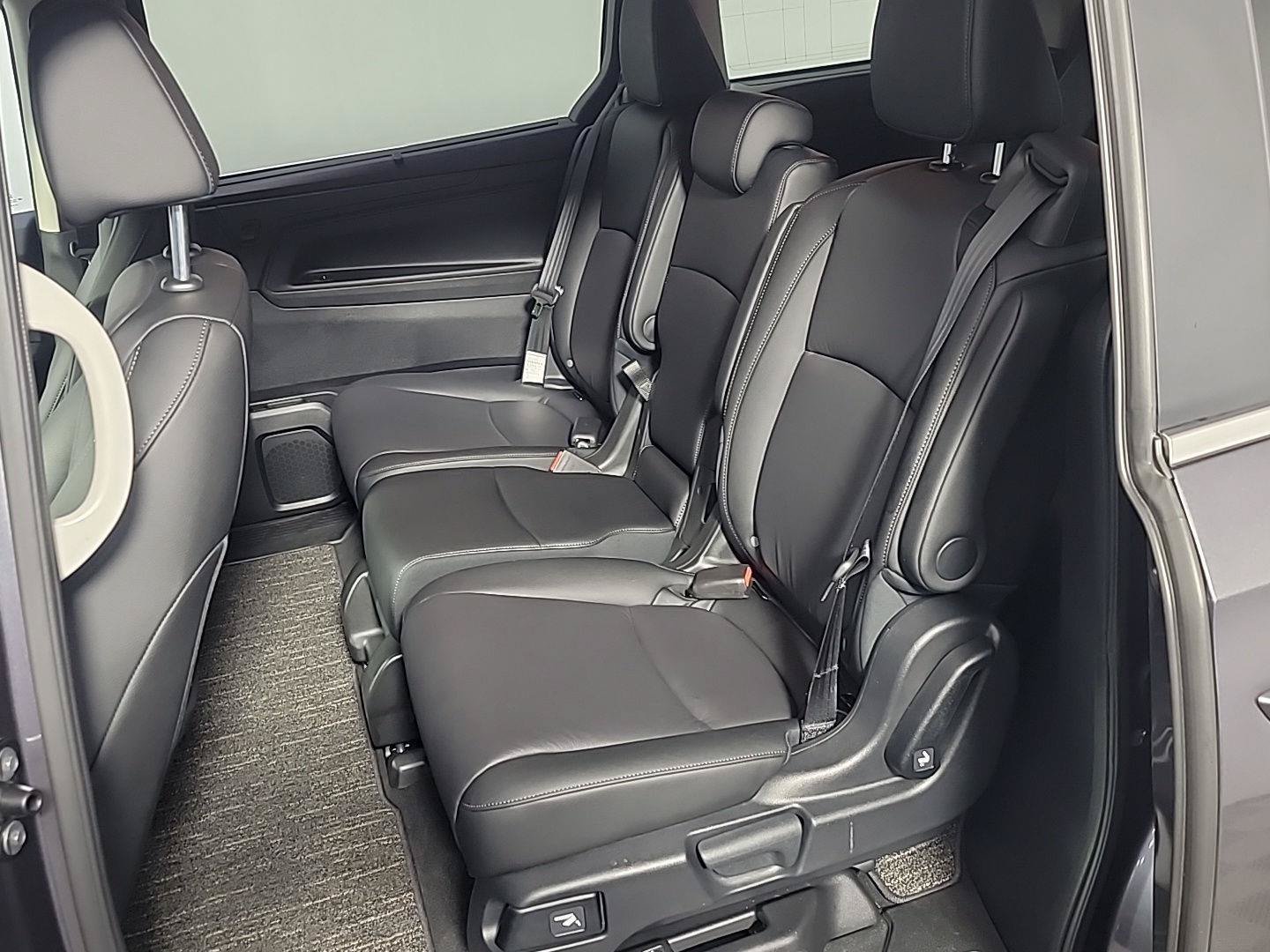 Certified 2025 Honda Odyssey EX-L image 17