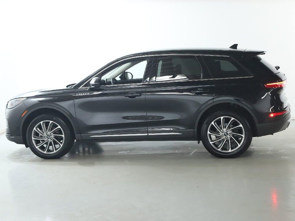 Certified 2024 Lincoln Corsair AWD w/ Equipment Group 101A image 36