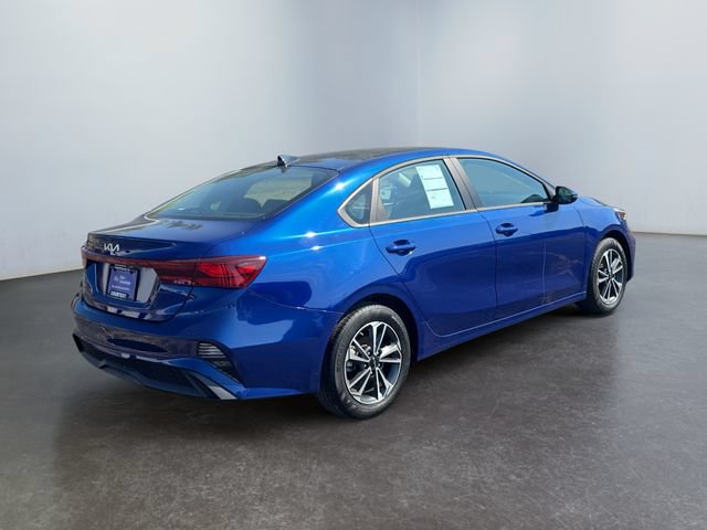 Used 2024 Kia Forte LXS w/ LXS Technology Package FWD image 5