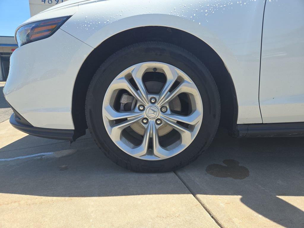 Certified 2023 Honda Accord LX image 9