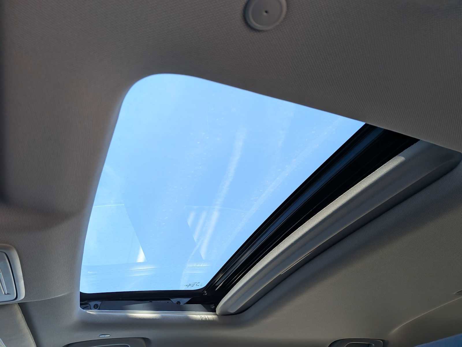 Used 2024 Honda CR-V EX-L image 17