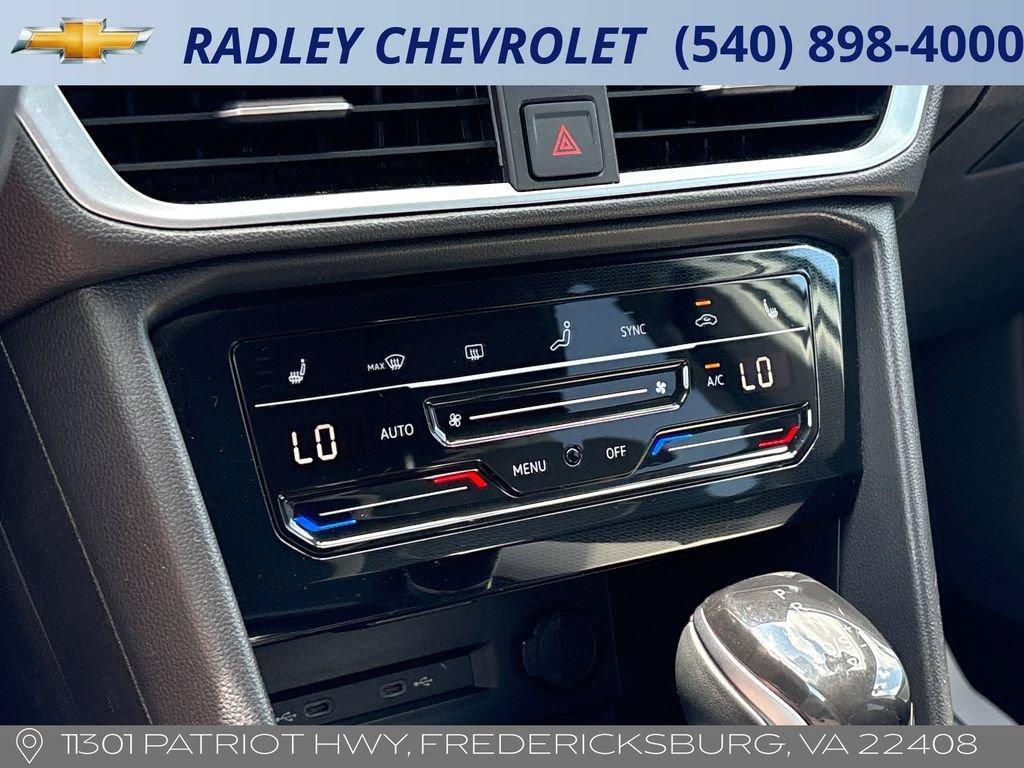 Used 2025 Volkswagen Taos SE AWD/4WD image 10