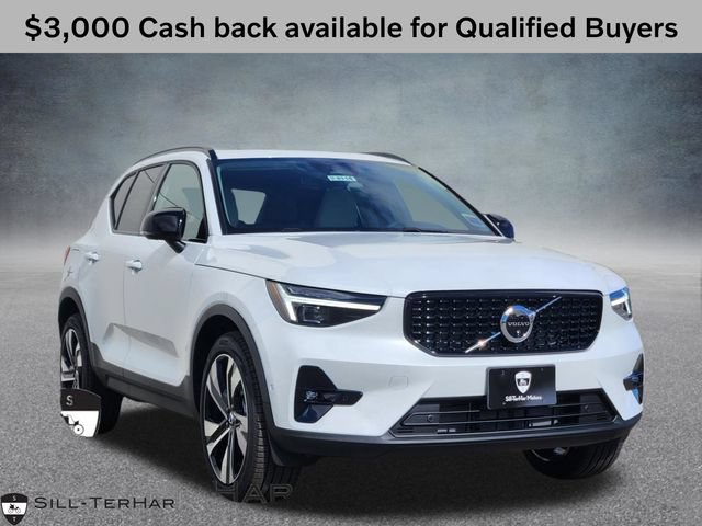 New 2026 Volvo XC40 B5 Ultra w/ Climate Package