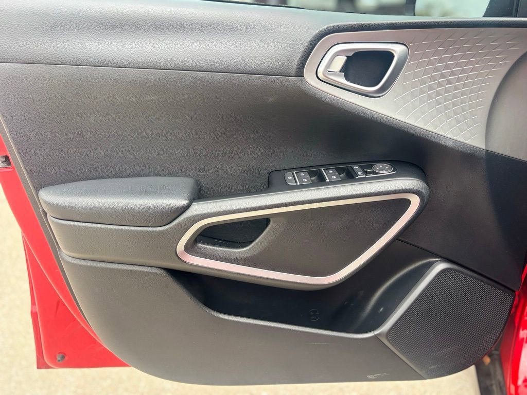 Used 2020 Kia Soul X-Line image 13