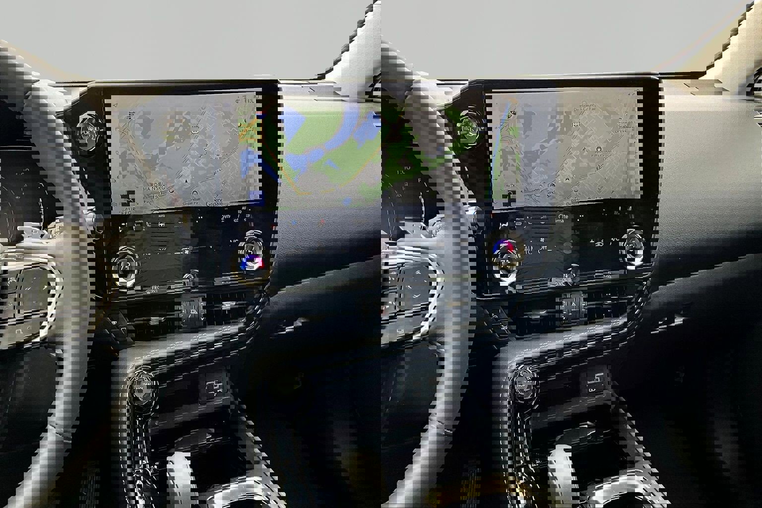 Used 2025 Lexus NX 350h AWD w/ Accessory Package (2T) image 9