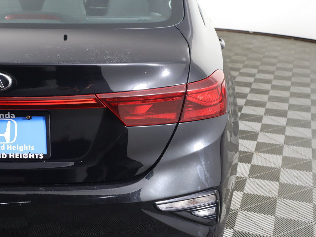 Used 2020 Kia Forte LXS FWD image 13
