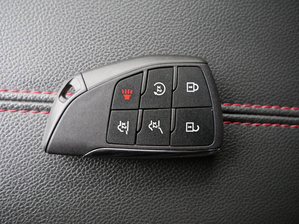 Used 2023 Chevrolet Equinox RS AWD/4WD image 30
