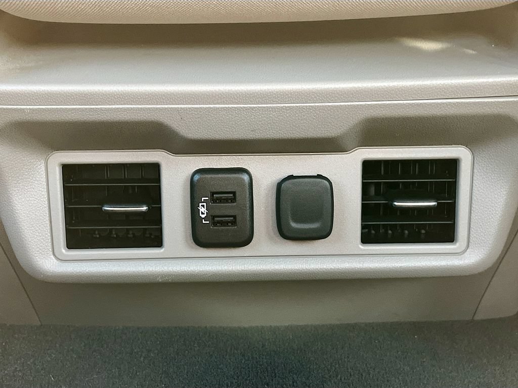 Used 2020 Chevrolet Silverado 1500 LT w/ Convenience Package RWD image 27