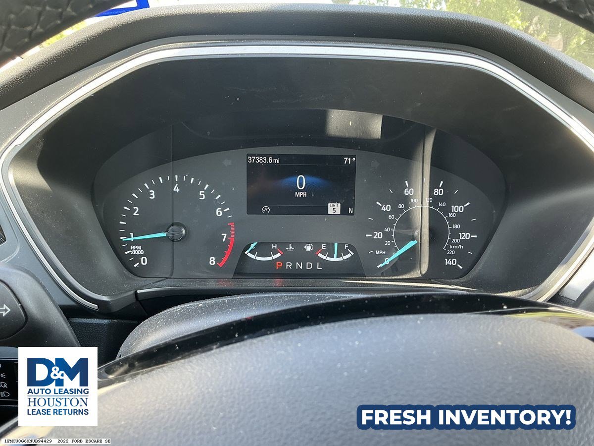 Used 2022 Ford Escape SE w/ SE Sport Appearance Package image 11
