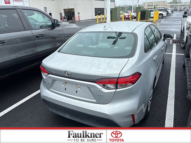 Used 2024 Toyota Corolla LE FWD image 9