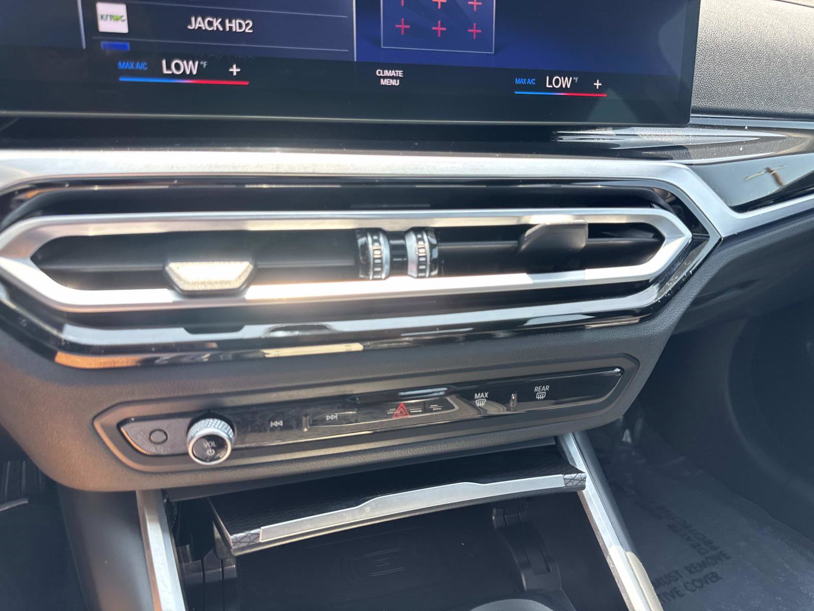 Used 2024 BMW 230i Coupe w/ M Sport Package RWD image 19