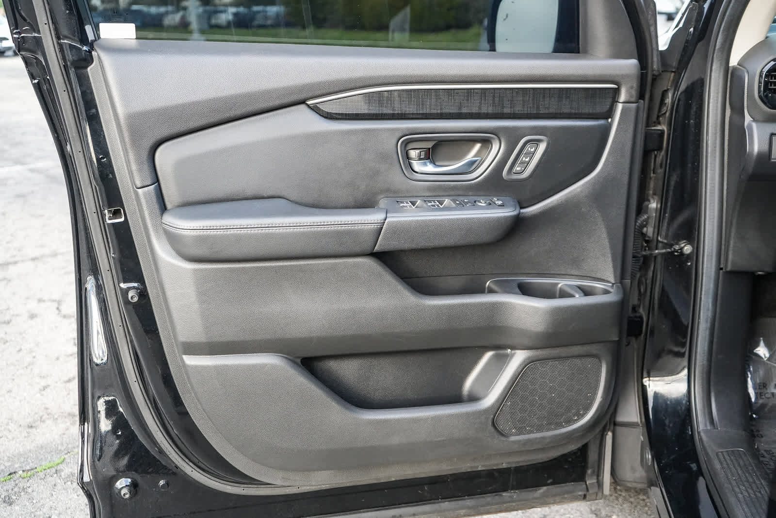 Used 2025 Honda Pilot Elite image 21