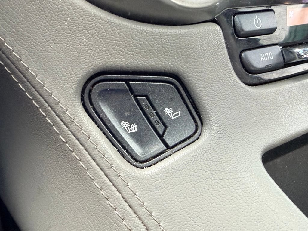 Used 2019 Chevrolet Suburban LT AWD/4WD image 19