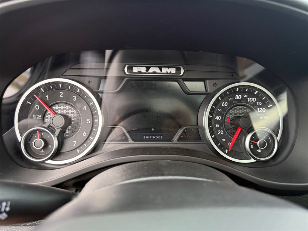 New 2026 RAM 1500 4x4 Crew Cab image 29