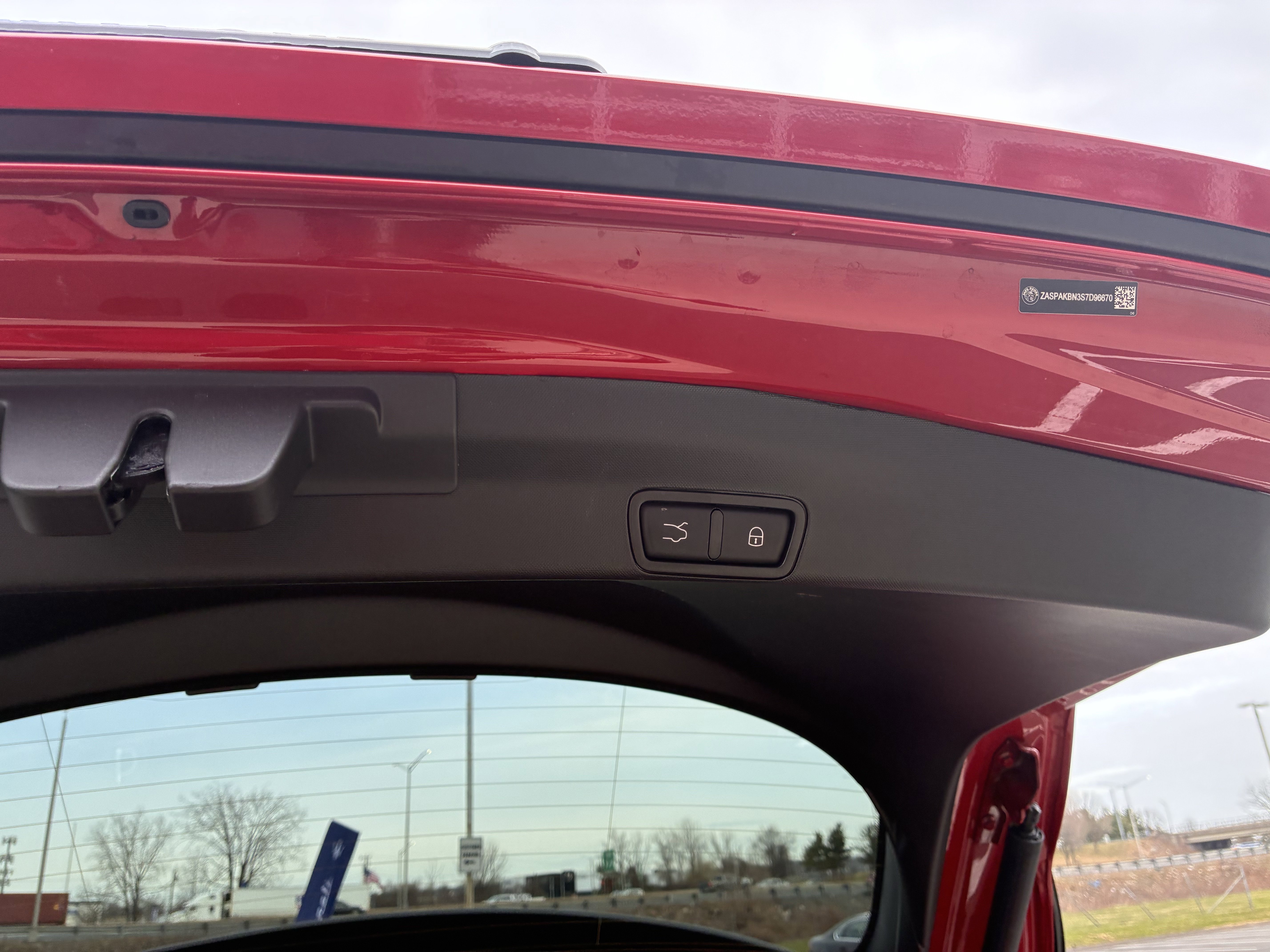 Certified 2025 Alfa Romeo Stelvio Tributo Italiano w/ Driving Assist Package image 33