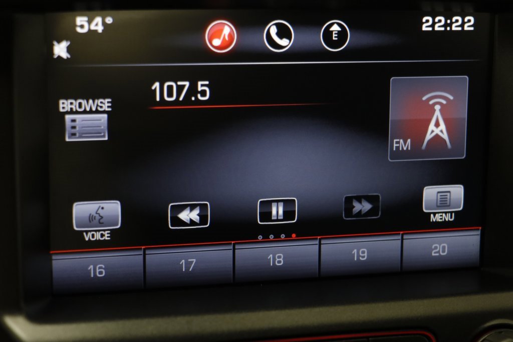 Used 2015 GMC Canyon SLT image 9