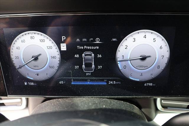 Used 2026 Hyundai Elantra Limited FWD image 13