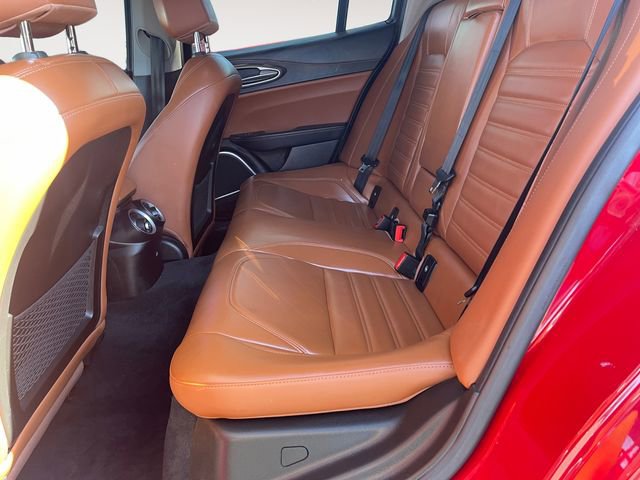 Used 2018 Alfa Romeo Giulia Ti w/ Quick Order Package 22X Lusso image 31