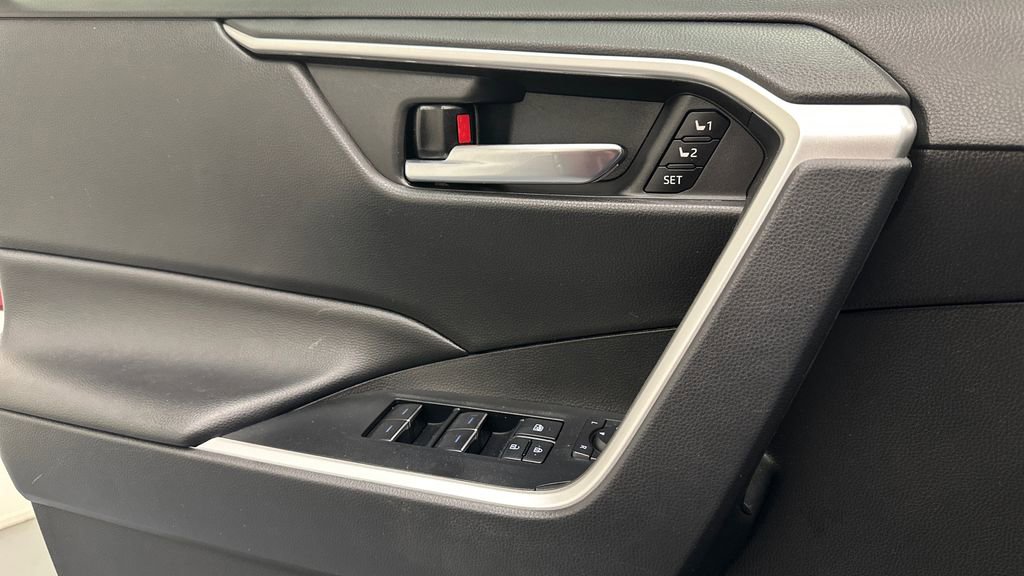 Certified 2022 Toyota RAV4 XLE Premium image 18