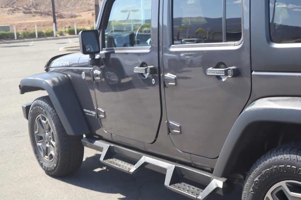 Used 2018 Jeep Wrangler Unlimited Rubicon w/ Connectivity Group AWD/4WD image 9