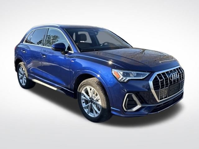 Used 2025 Audi Q3 2.0T Premium image 9