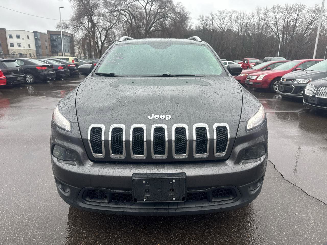 Used 2017 Jeep Cherokee Latitude w/ Safety/Convenience Group image 2