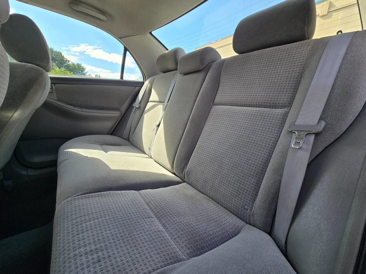 Used 2005 Toyota Corolla CE FWD image 33