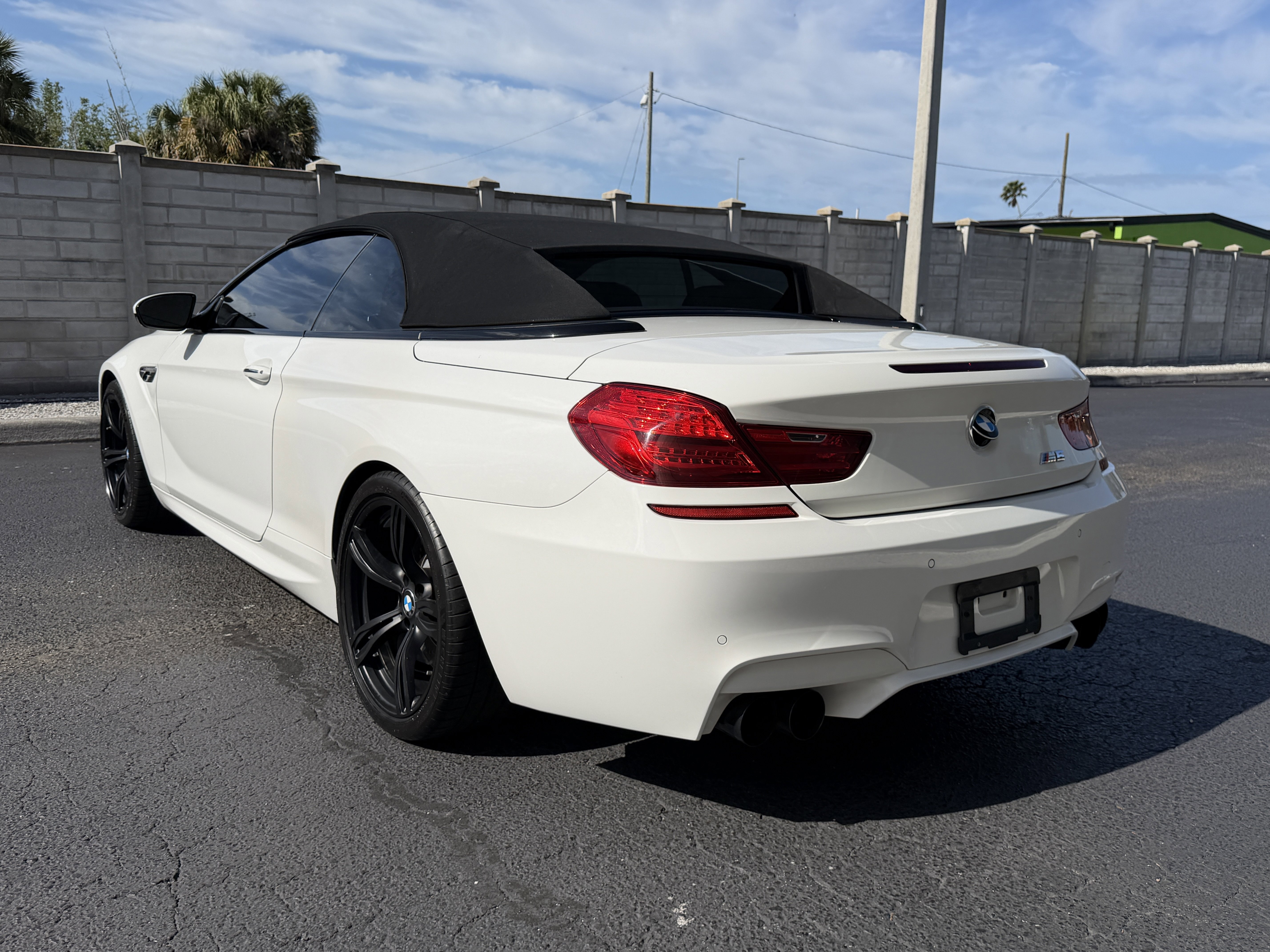 Used 2015 BMW M6 Convertible image 3