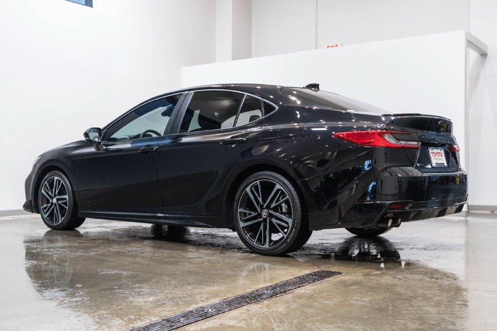 Used 2026 Toyota Camry XSE w/ Premium Plus Package FWD image 7