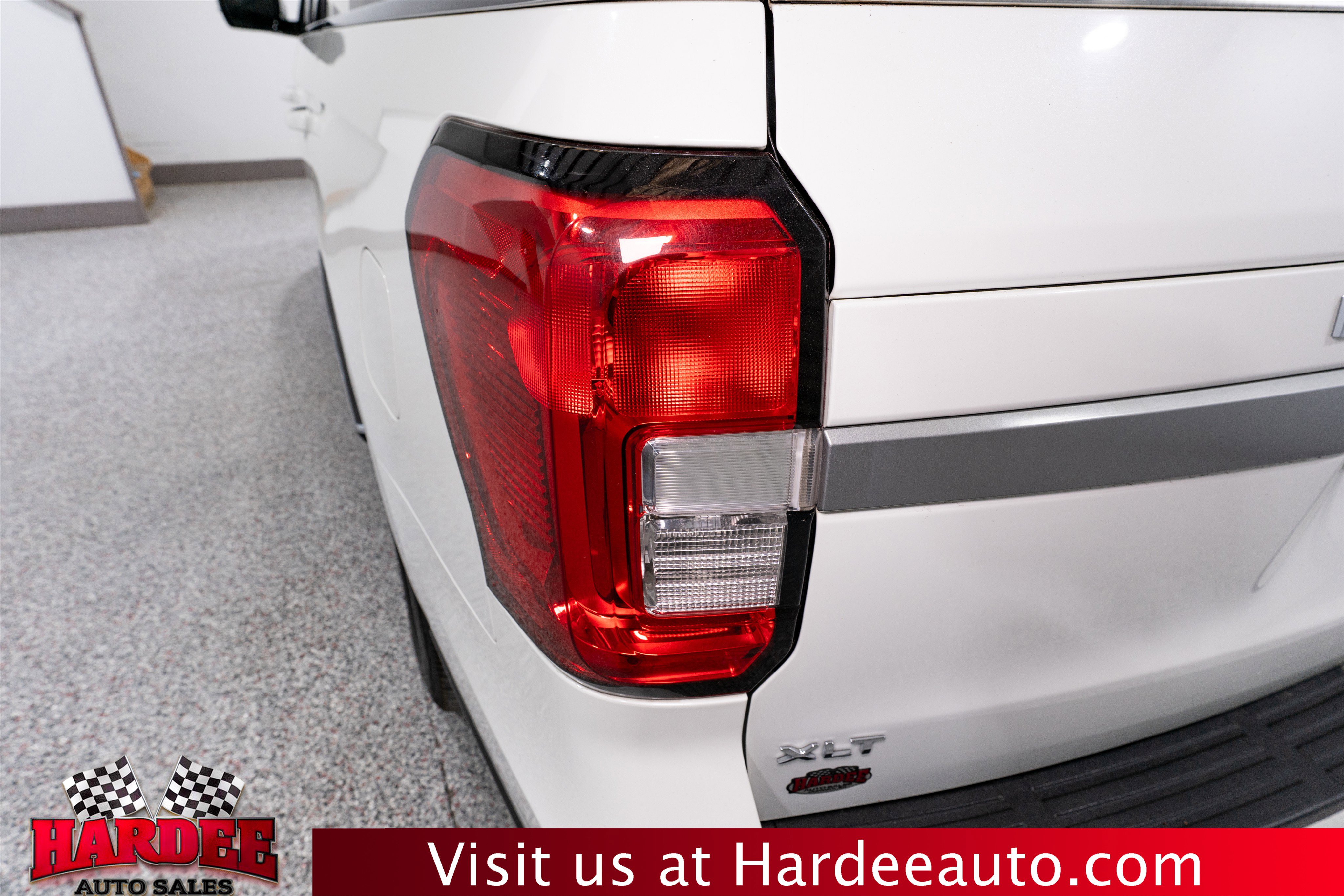 Used 2022 Ford Expedition Max XLT image 9