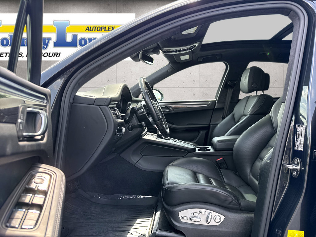 Used 2020 Porsche Macan Turbo AWD/4WD image 10
