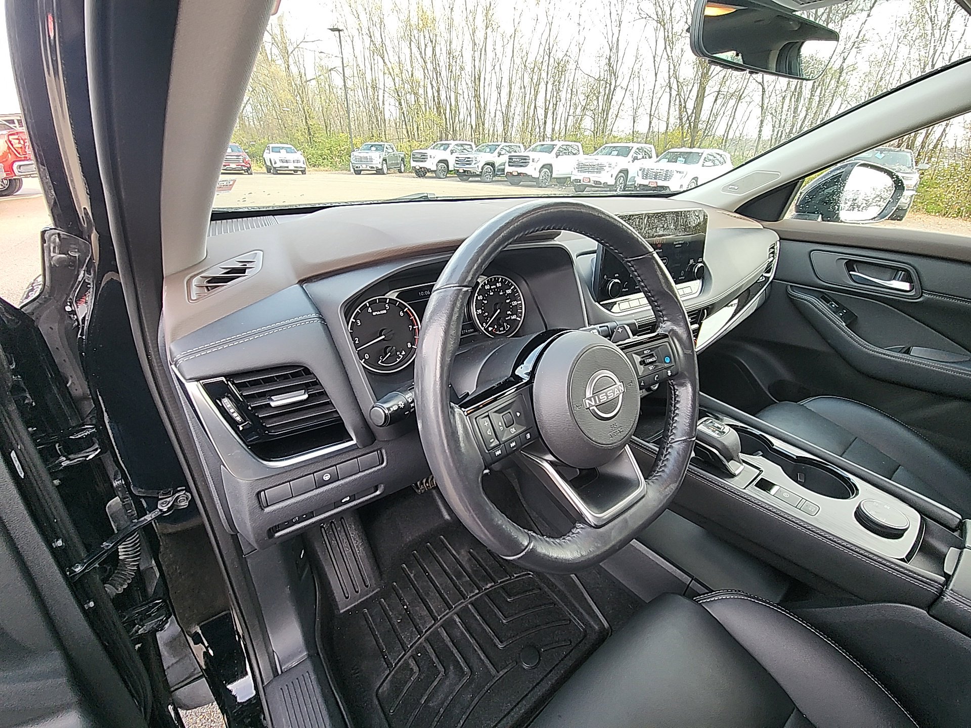 Used 2022 Nissan Rogue SL w/ SL Premium Package image 14