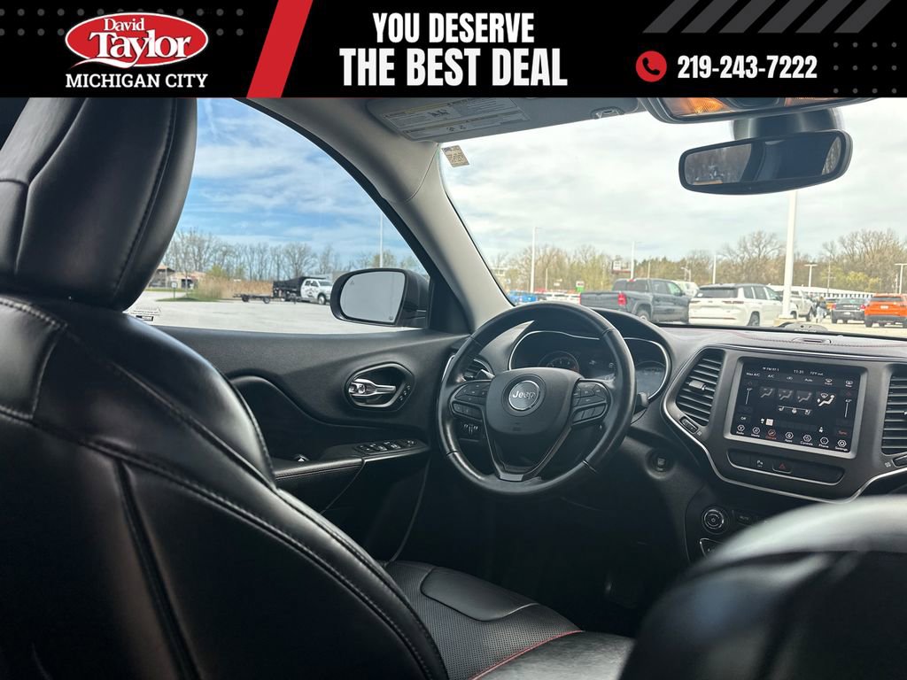 Used 2019 Jeep Cherokee Trailhawk image 31