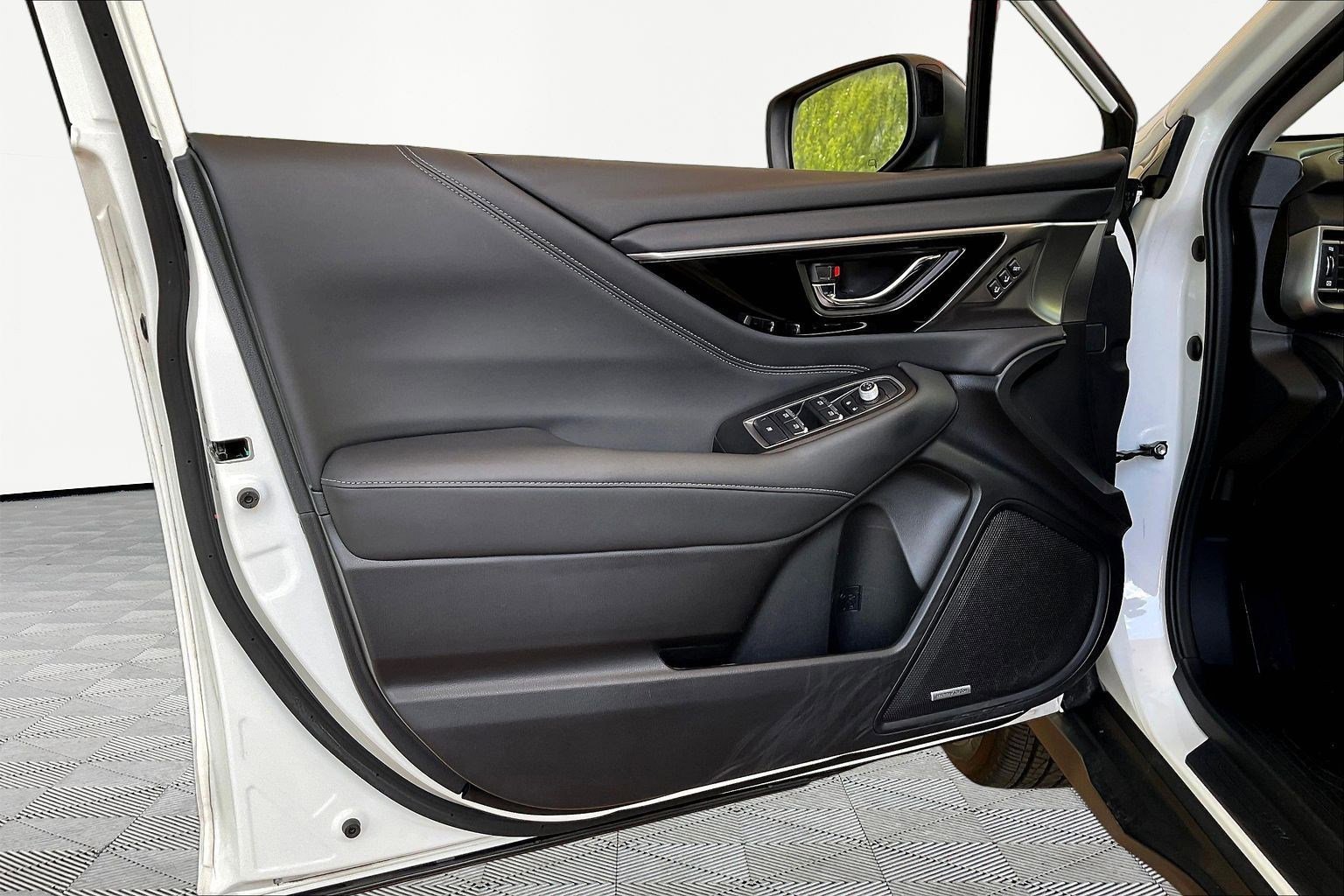 Used 2023 Subaru Outback Limited AWD/4WD image 20