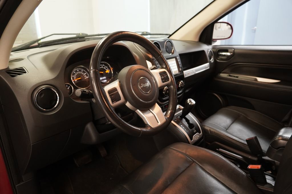 Used 2016 Jeep Compass High Altitude AWD/4WD image 7