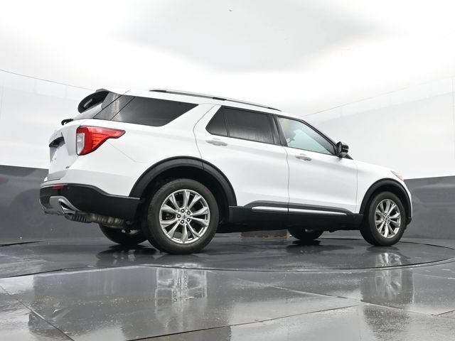 Used 2023 Ford Explorer Limited w/ Equipment Group 301A AWD/4WD image 28
