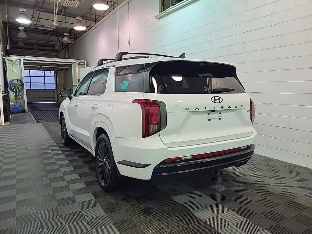 Used 2025 Hyundai Palisade Calligraphy image 3
