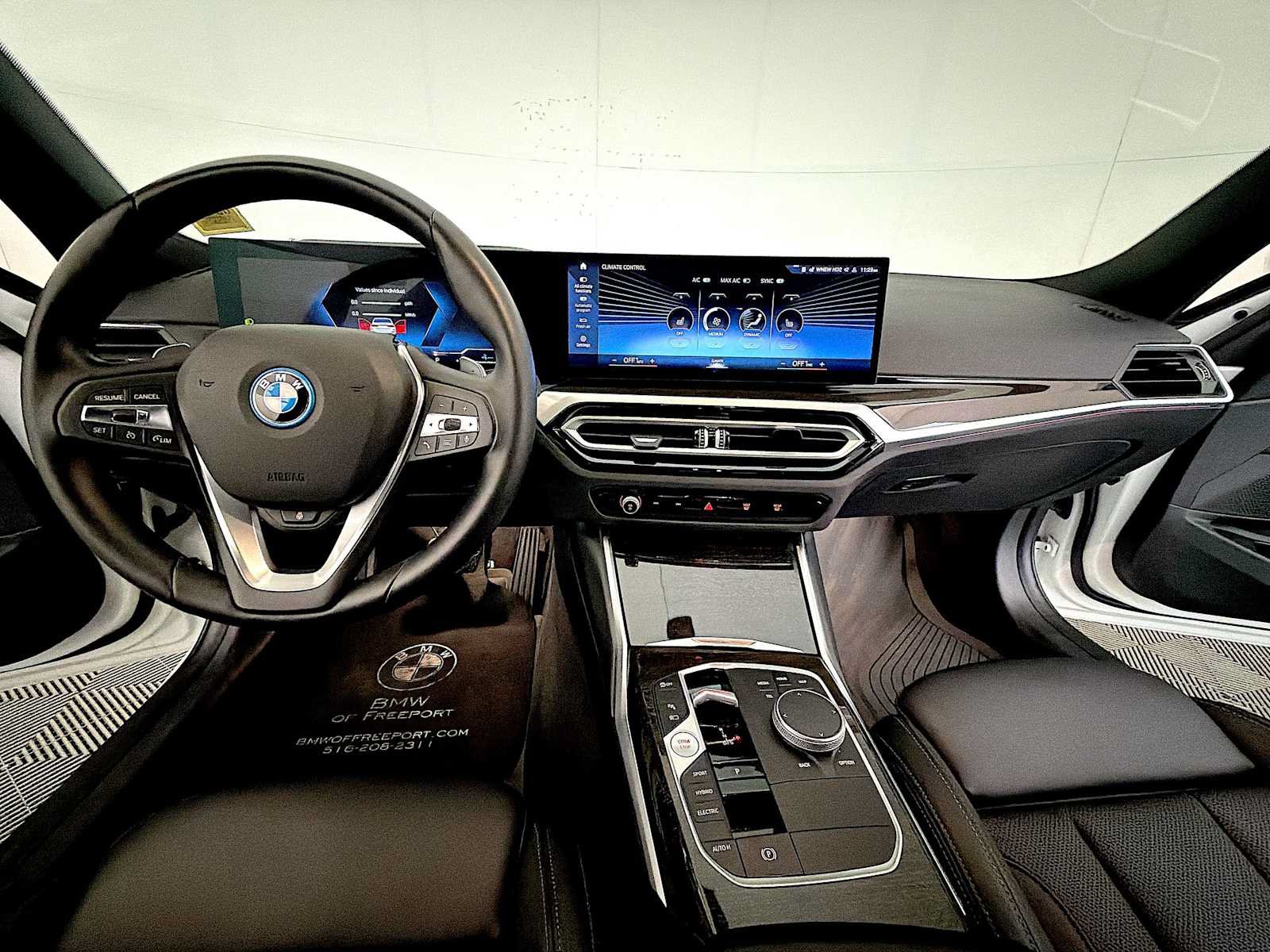 Certified 2023 BMW 330e xDrive w/ Premium Package AWD/4WD image 17
