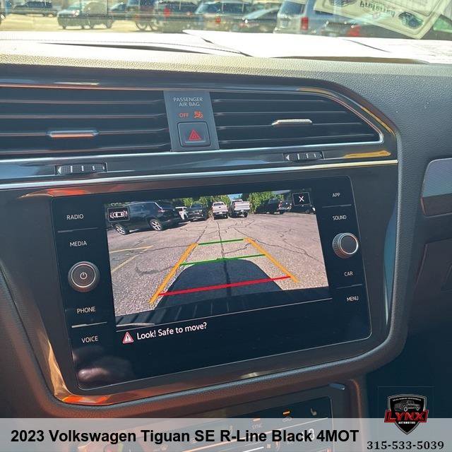 Used 2023 Volkswagen Tiguan SE R-Line image 12