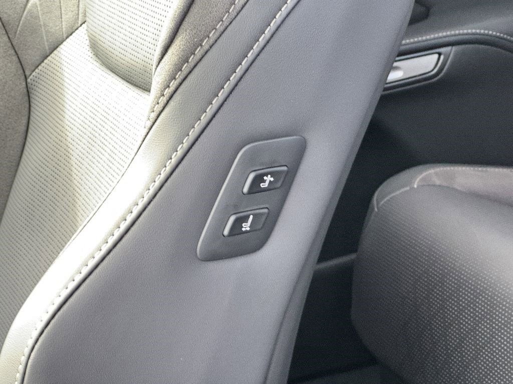 New 2026 Lexus RX 450h AWD image 25