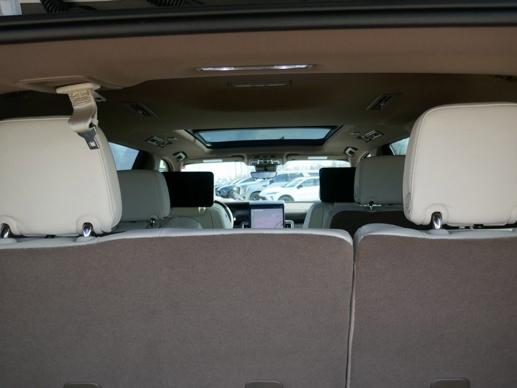 New 2026 GMC Yukon Denali w/ Denali Reserve Package image 17