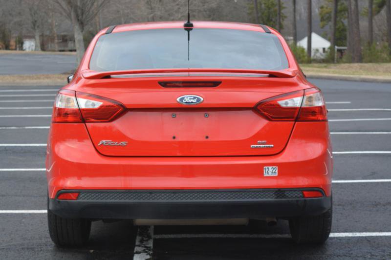 Used 2014 Ford Focus SE w/ Equipment Group 201A image 6