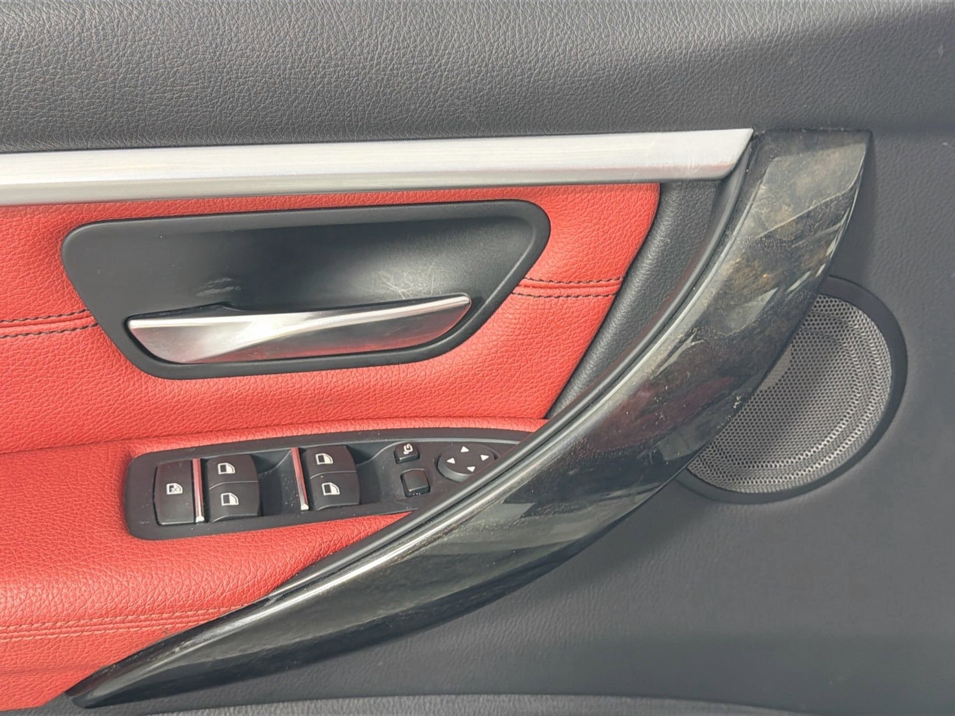 Used 2018 BMW 340i Sedan w/ Premium Package image 18