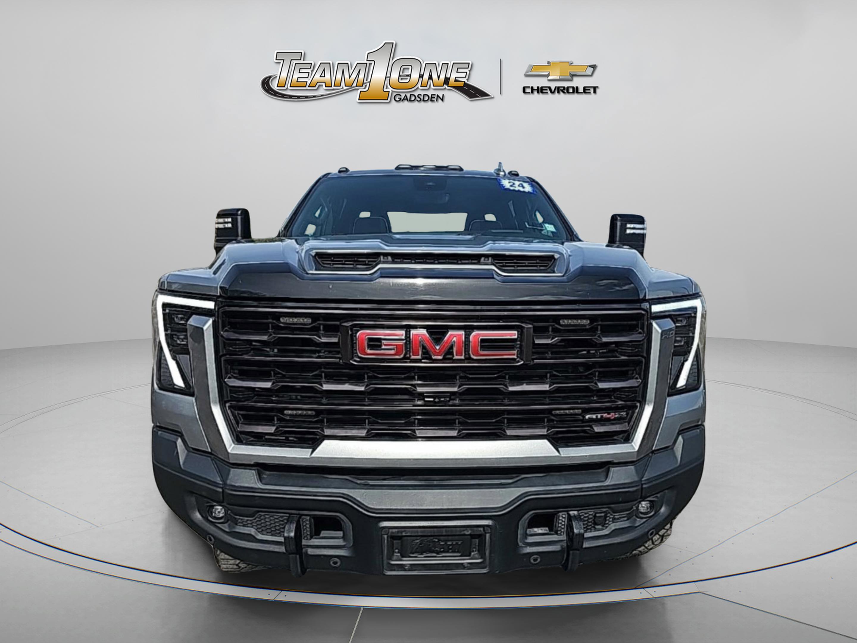 Used 2024 GMC Sierra 2500 AT4X w/ AT4X AEV Edition image 2